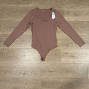 NEW W/TAG Abercrombie & Fitch Women’s Longsleeve Bodysuit Soft Collection medium